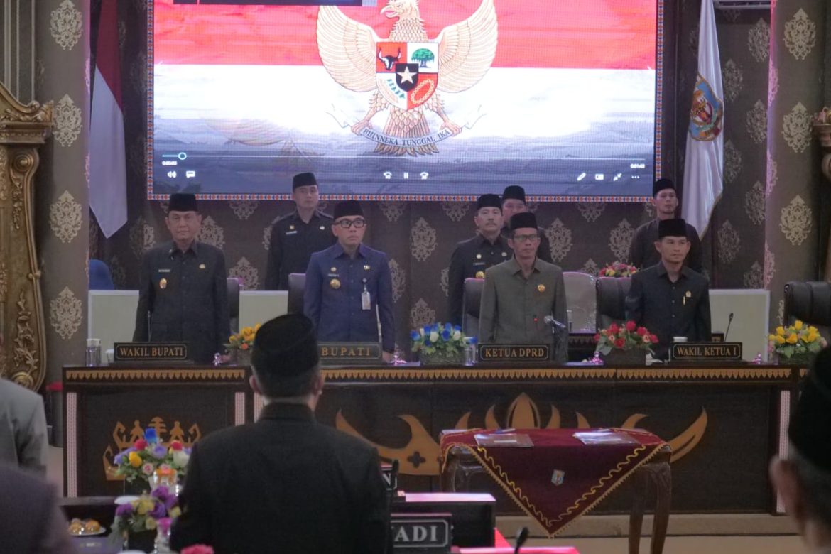 Rapat Paripurna DPRD Way Kanan Agenda Pengesahan Rancangan KUA-PPAS Tahun Anggaran 2024 dan Pengesahan Rancangan Perubahan KUA-PPAS Sementara Tahun Anggaran 2023