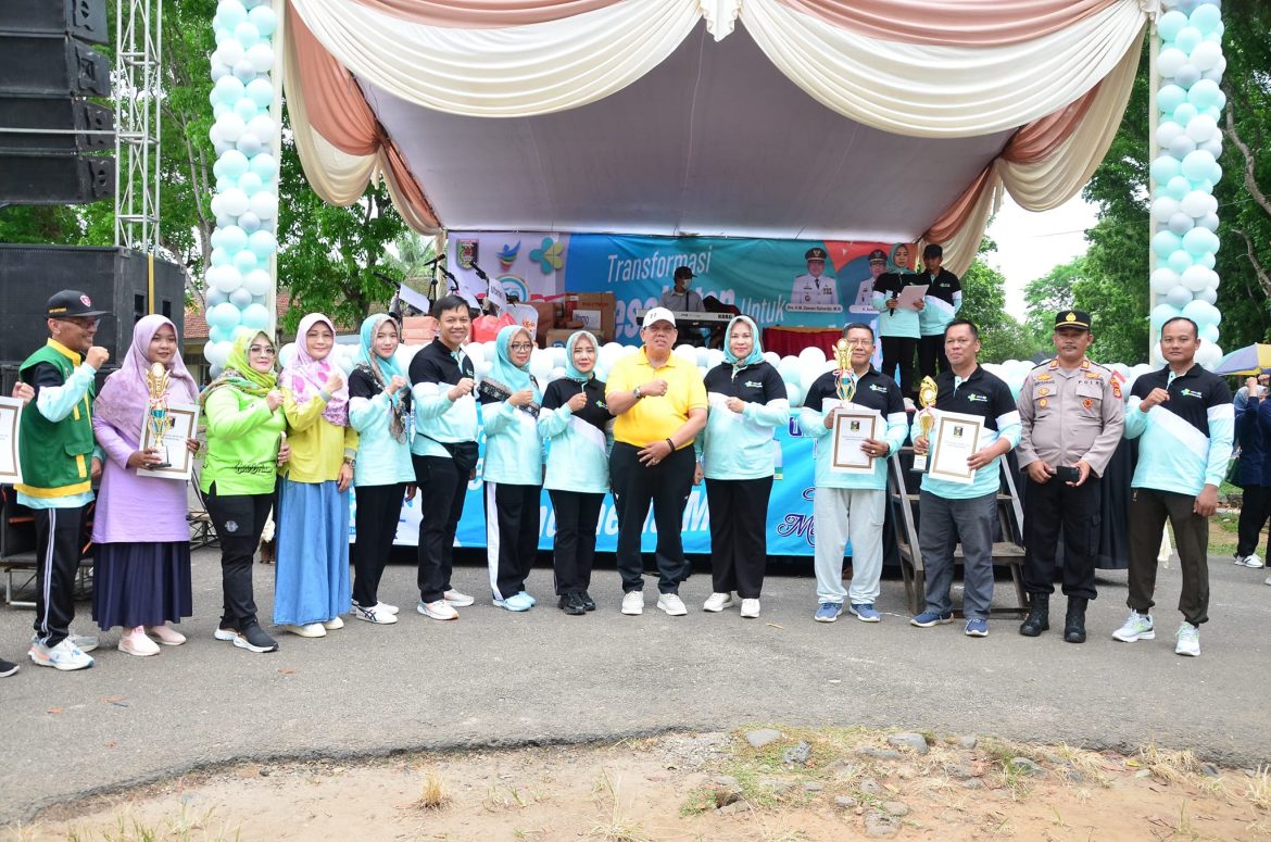 Peringati HKN Wabup Lamtim Azwar Hadi Berikan Apresiasi dan Penghargaan Atas Kinerja Tenaga Kesehatan Lampung Timur