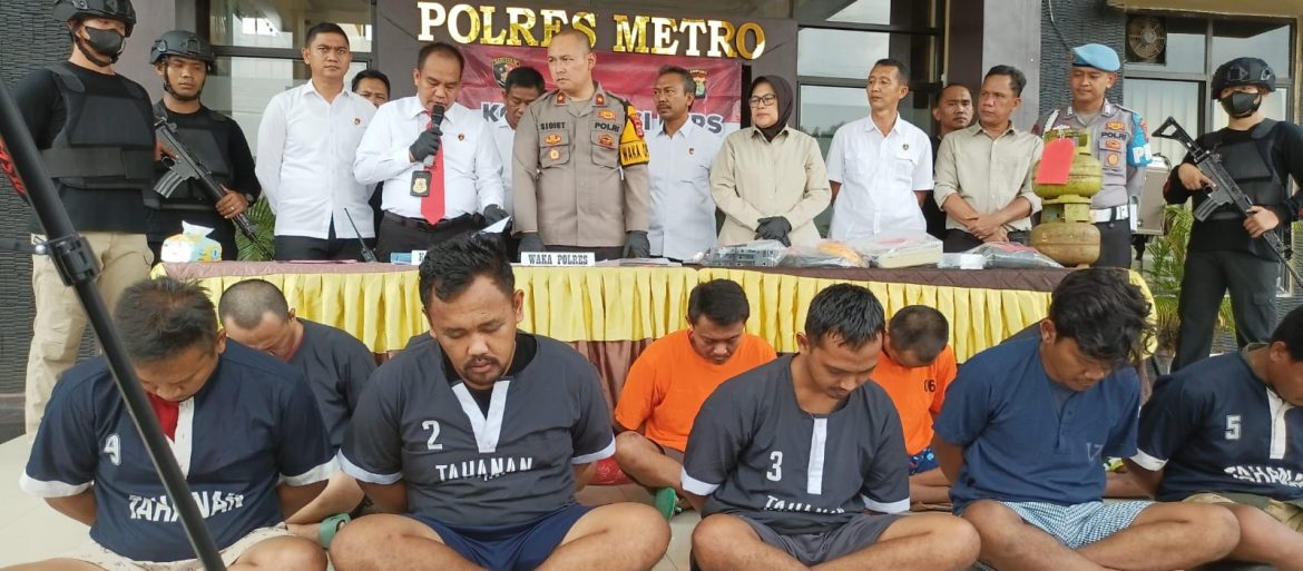 Konferensi Pers : Polres Metro Ungkap 13 Kasus Selama 14 hari Ops Sikat Krakatau 2024