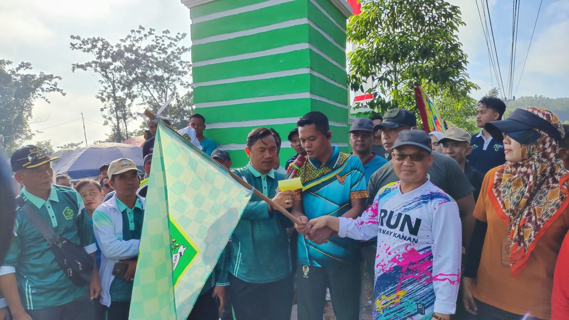 Sekda Saipul Lepas Peserta Jalan Sehat Kerukunan Peringati Hari Amal Bhakti Kemenag Ke-79 Tahun 2025