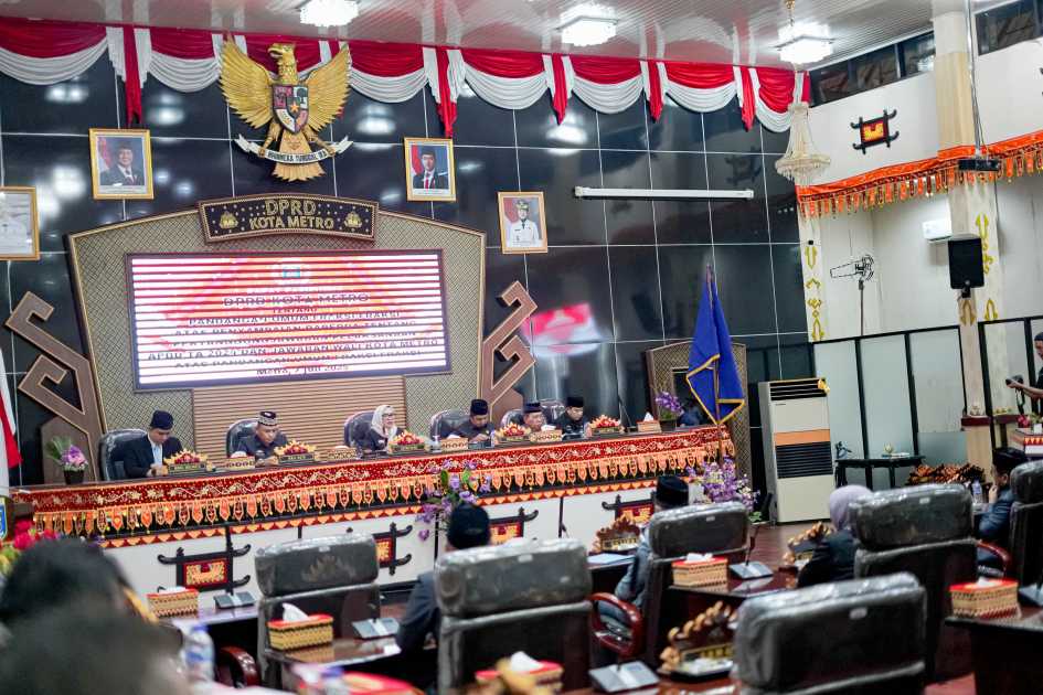 Rapat Paripurna DPRD Kota Metro Tentang Laporan Keterangan Pertanggungjawaban (LKPJ) APBD Tahun Anggaran 2024.