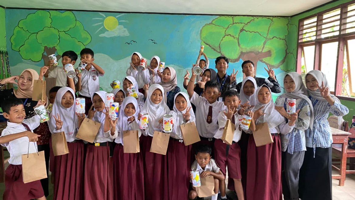 Edukasi CBPR dan Gemar Menabung untuk Siswa SDN 4 Marga Jaya oleh Mahasiswa KKN UIN Jurai Siwo Lampung