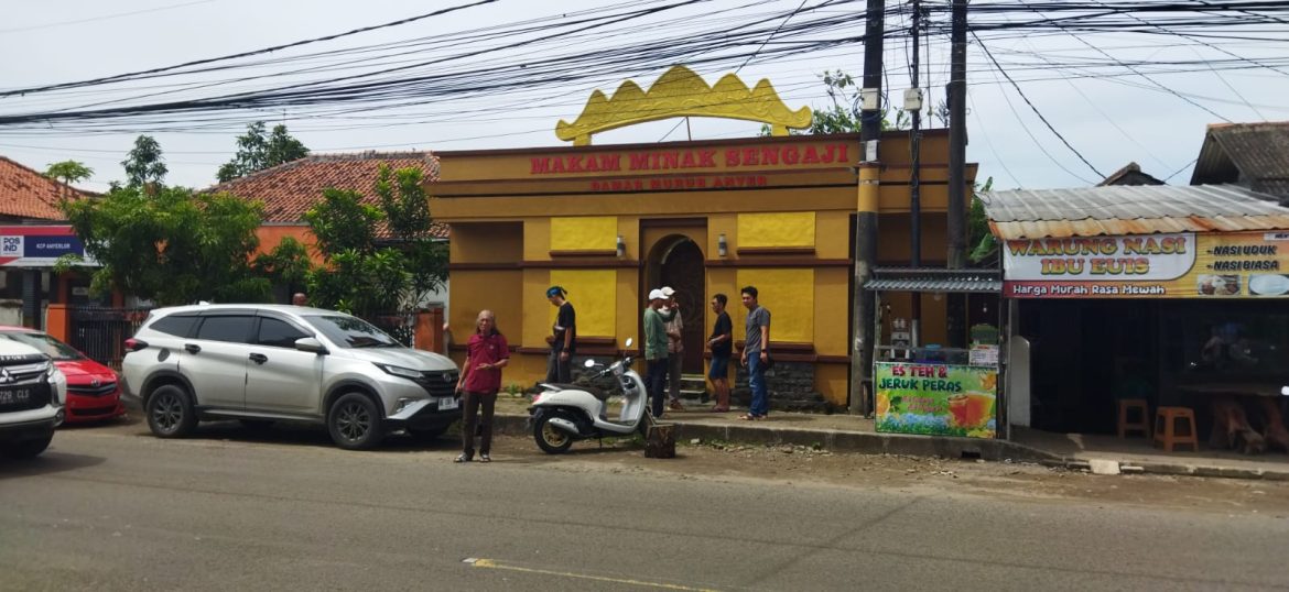 SMSI Metro Ziarahi Makam Minak Sengaji, Telusuri Sejarah Lampung di Cikoneng