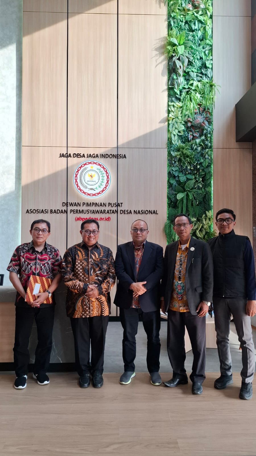 SMSI dan ABPEDNAS Jajaki Kolaborasi Nasional untuk Penguatan Desa dan Publikasi Program Strategis
