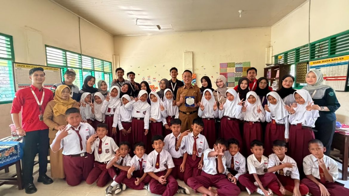 Mahasiswa KKLPPM UNMAL Kel 64 melaksanakan Sosialisasi Perilaku Hidup Bersih dan Sehat (PHBS) di SD N 1 Metro Barat