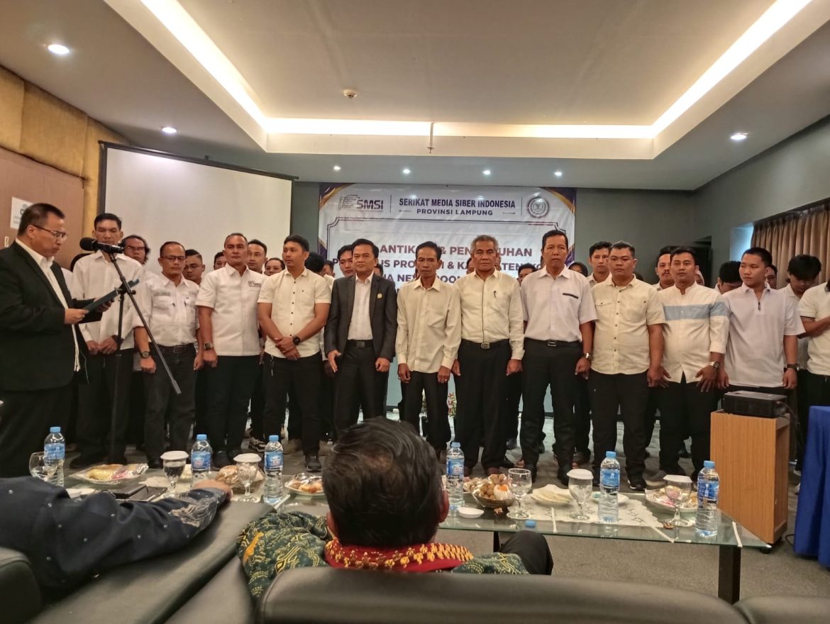 Ketua Umum SMSI Kukuhkan Pokja Newsroom Jaga Desa di Lampung, Perkuat Sinergi Kawal Tata Kelola Pemerintahan sampai ke Desa