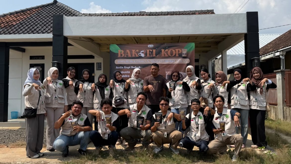 Mahasiswa KKL-PPM Universitas Malahayati Kelompok 59 Melaksanakan Kegiatan Program Optimalisasi Pemasaran UMKM Bakoel Kopi melalui Digital Marketing di Kelurahan Mulyojati RW 02, Kecamatan Metro Barat