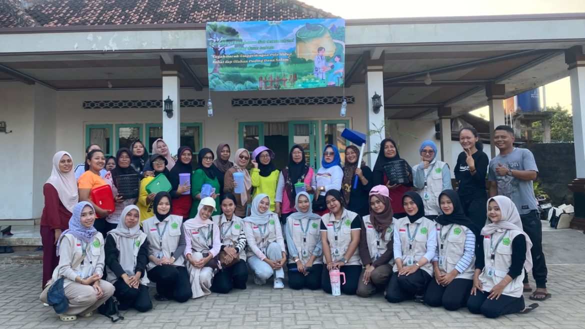 Mahasiswa KKL-PPM Universitas Malahayati Kelompok 59 Melaksanakan Senam Bersama dan Kegiatan Cek Kesehatan Gratis di Kelurahan Mulyojati RW 02, Kecamatan Metro Barat