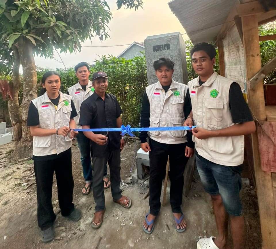 KKLPPM Kelompok 35 Universitas Malahayati Menggelar Peresmian Incenerator Bersama Masyarakat di Karang Rejo