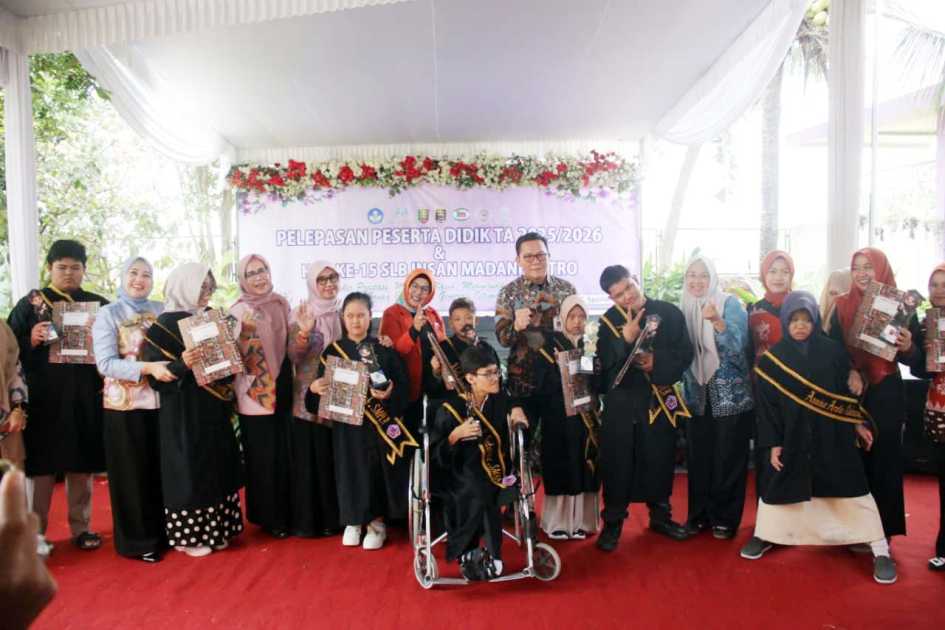 SLB Insan Madani Metro Lepas Sembilan Peserta Didik, Dorong Lulusan Mandiri dan Berdaya