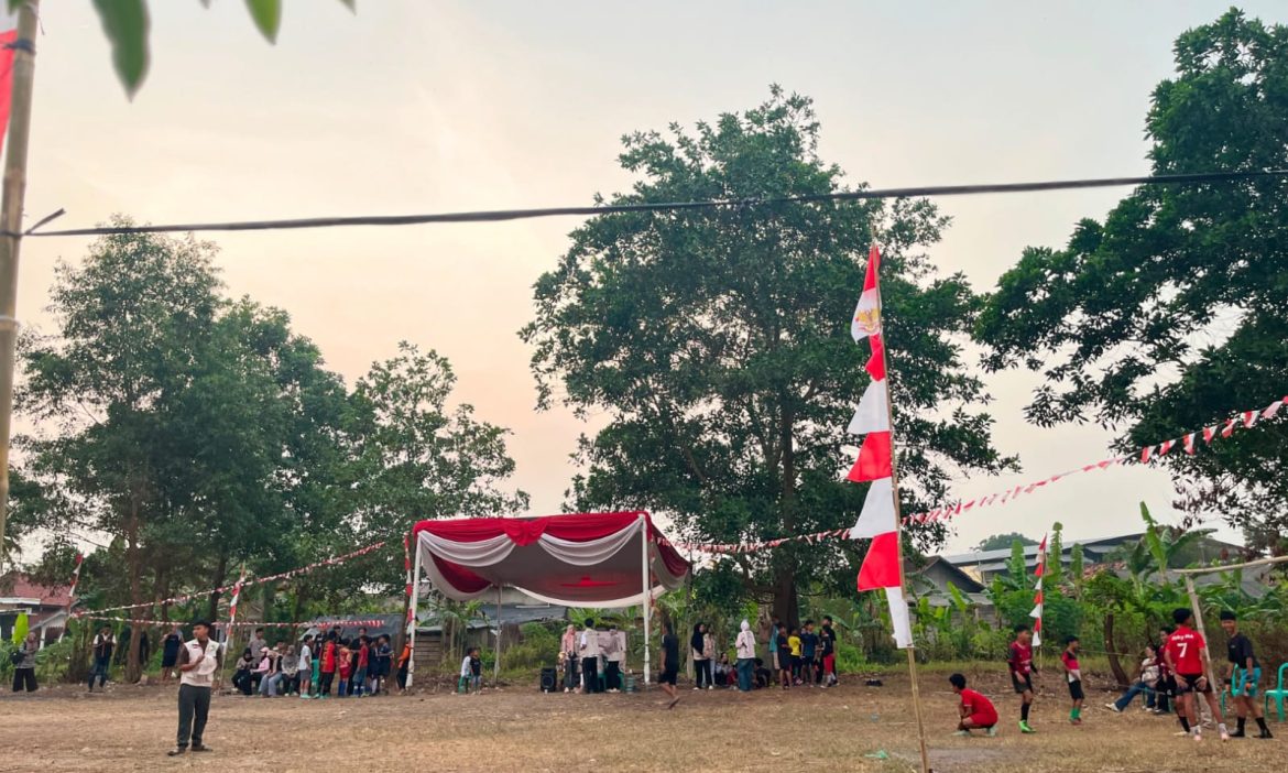 Lomba Sepak Bola Anak-Anak HUT RI ke-81 di RW 09 — Diselenggarakan oleh KKL-PPM Kelompok 92 Universitas Malahayati