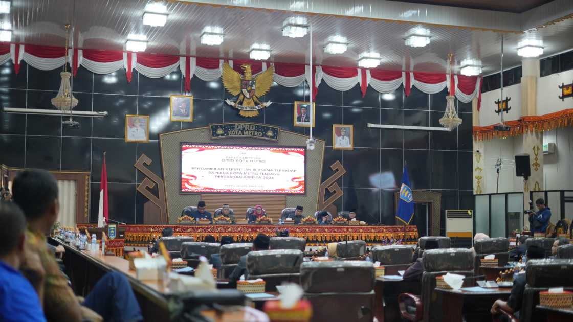 DPRD Kota Metro Sepakati Raperda Perubahan APBD 2026